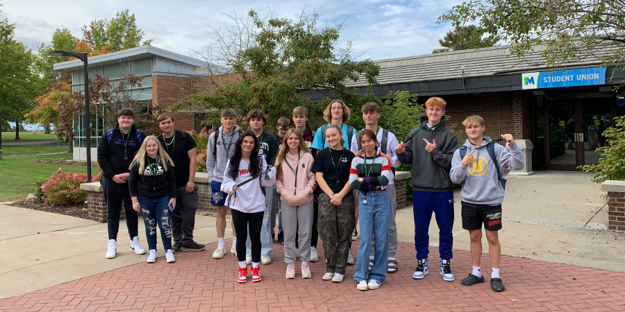 Mayfield seniors display FMCC lanyards